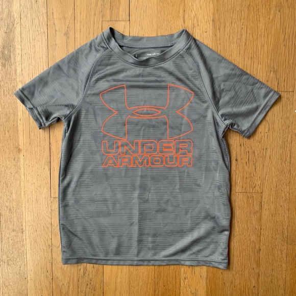 orange under armour t shirt